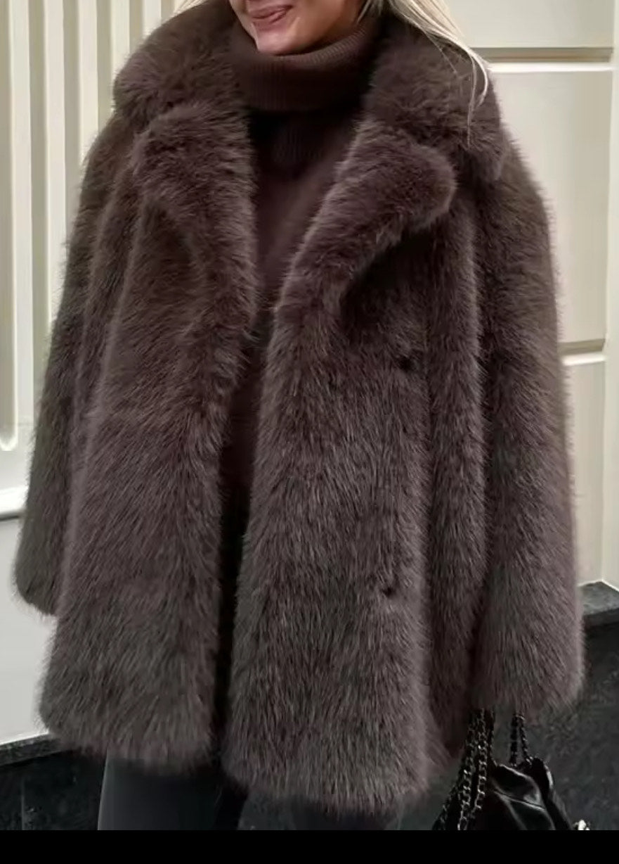 Manteau d’Hiver Mi-Long en Fausse Fourrure Épaisse – Col Tailleur, Coupe Oversize, Doublure Chaude